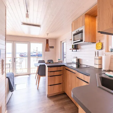 Holiday home Hausboot Schatzkiste