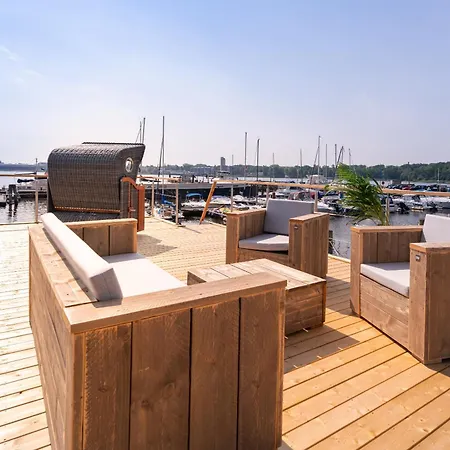 Semesterbostad Hausboot Schatzkiste