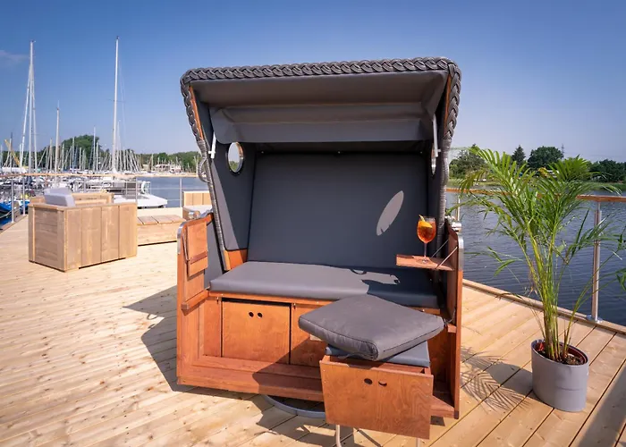 Hausboot Schatzkiste Dom wakacyjny